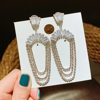 Koreja vroč modni nakit razkošje polno kristalno U-oblikovani uhani elegantno bleščečo cirkon svate uhani za ženske, darilo